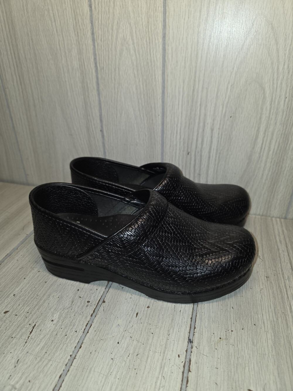 Dansko Black Patent Leather Clog Woven Professional Nursing Mule Women's 9 New